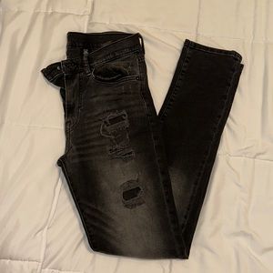 H&M distressed skinny jeans